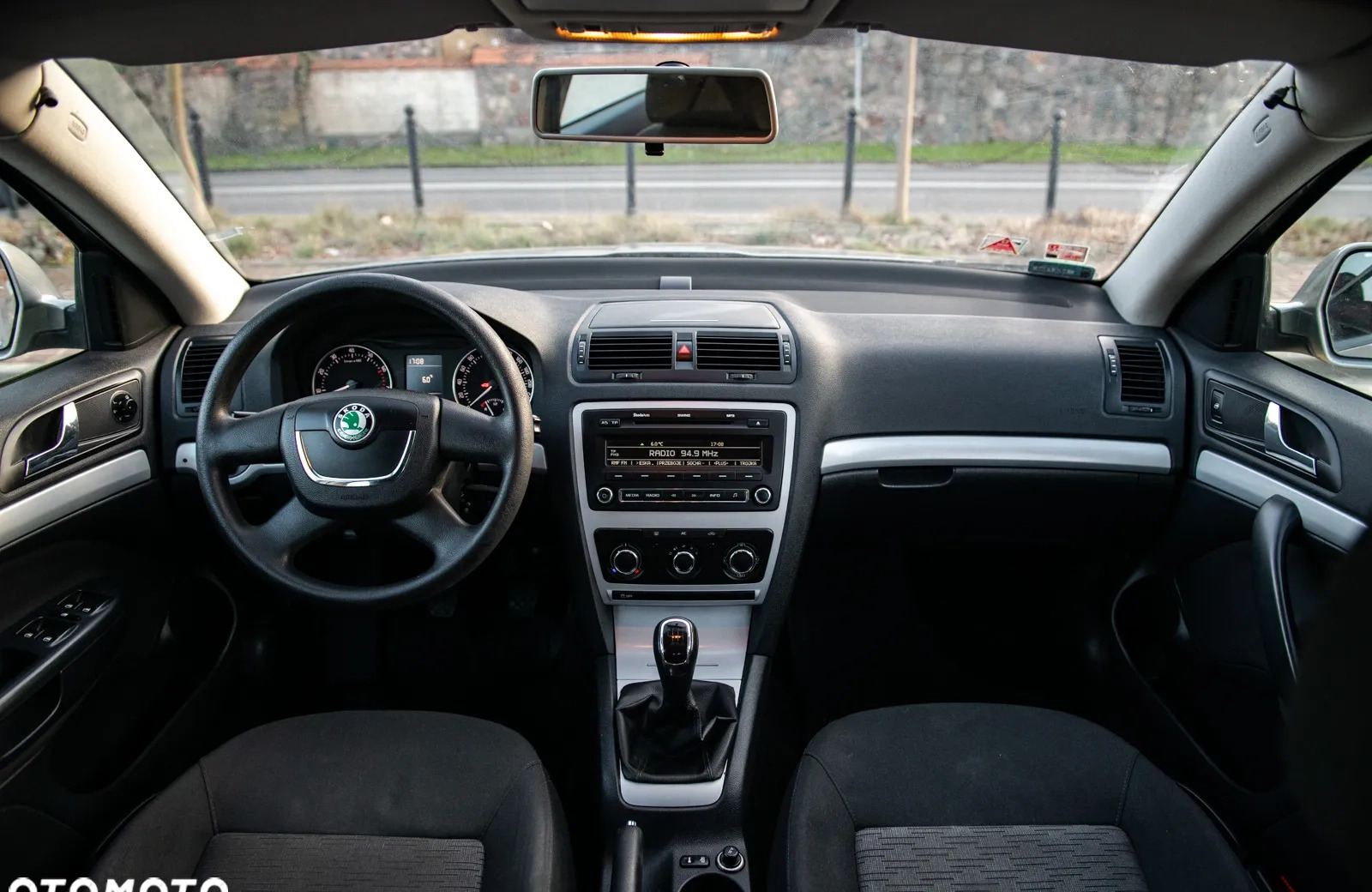 Skoda Octavia cena 23900 przebieg: 173000, rok produkcji 2012 z Sochaczew małe 326